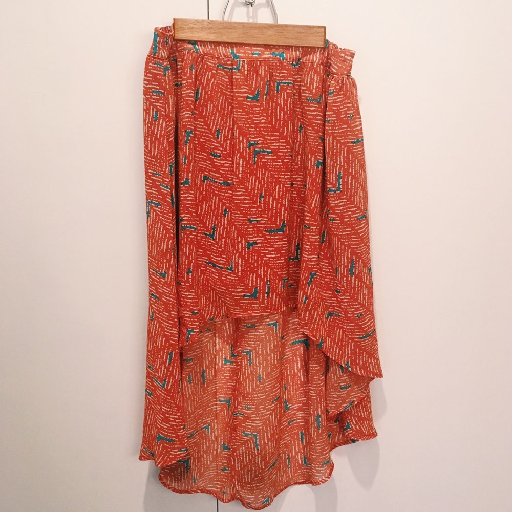 High-Low Skirt - Picture 2 of 5